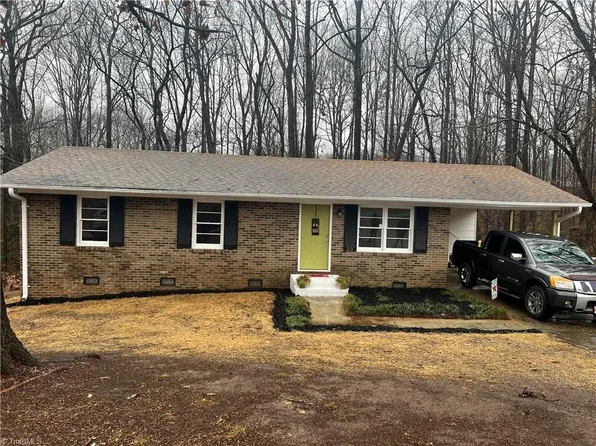 210 Gregory St, Jonesville, NC 28642