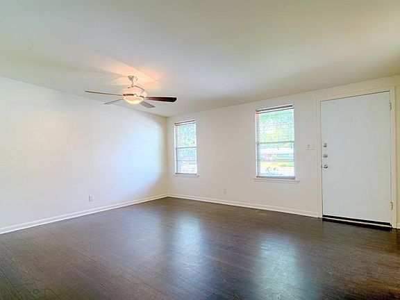 3rd image of 7709 Woodrow Ave