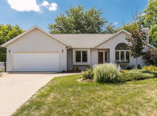 7 Cameron Ct, Iowa City, IA 52246