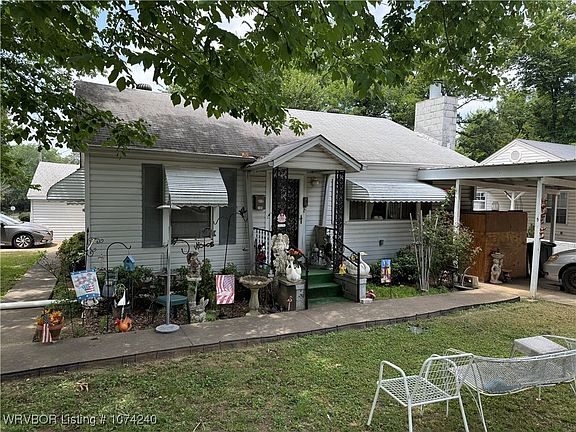 2nd image of 305 N 19th St