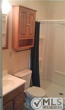 3rd image of 206 Edgemont Dr