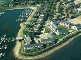 446 N Hayden Island Dr, Portland, OR