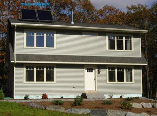11 Sunrise Ln, Lewiston, ME 04240
