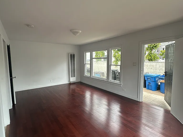 5429 1/2 Sierra Vista Ave #5425-1/2 — Photo 3