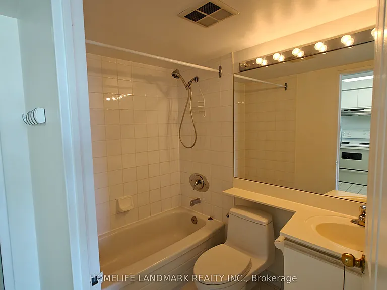 942 Yonge St #1116 — Photo 14