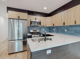 6809 Gloria Ave, Van Nuys, CA 91406