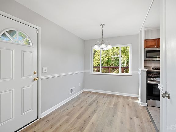 5th image of 2825 Veazey Ave