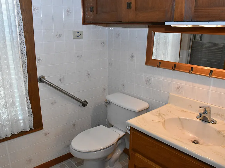 618 Walnut St — Photo 25
