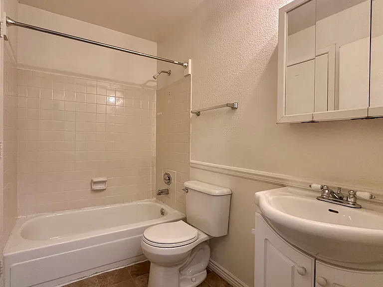 2217 S Buckley Rd #201 — Photo 8