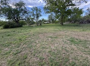 906 W 4th St, Sweetwater, TX 79556
