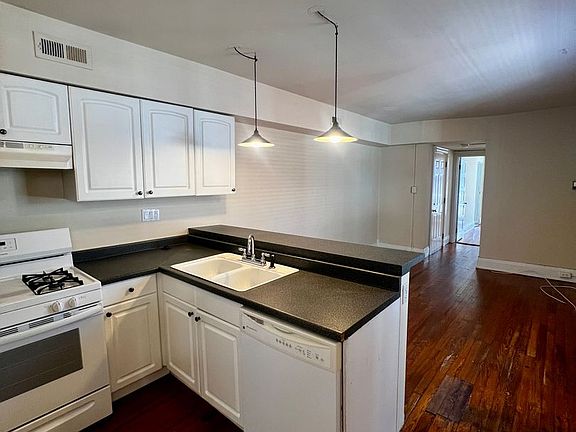 4th image of 3210 Hanover Ave APT D
