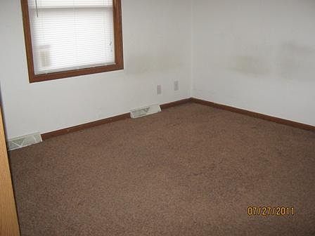 5th image of 1021 Winfield Ave