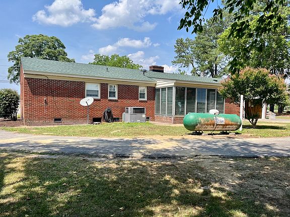 3rd image of 513 E Main St