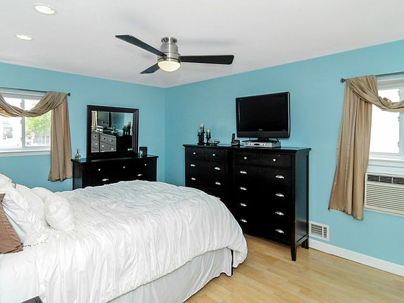 3rd image of 48 Ladd Ave