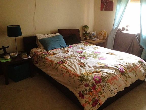 5th image of 1734 W Abingdon Dr APT 202