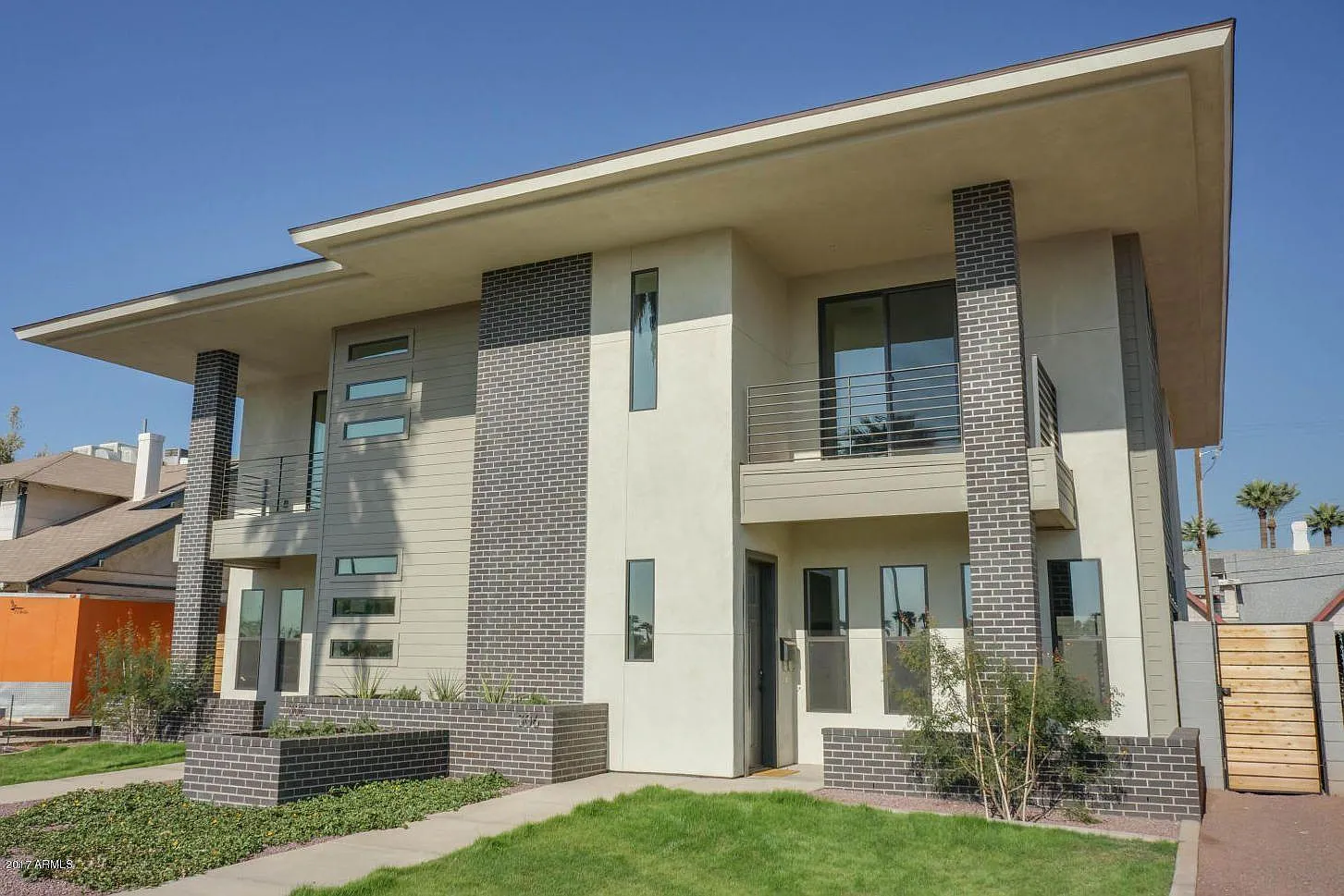 308 W Culver St — Photo 1