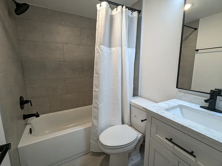 San Marco Square Apartments — Photo 25