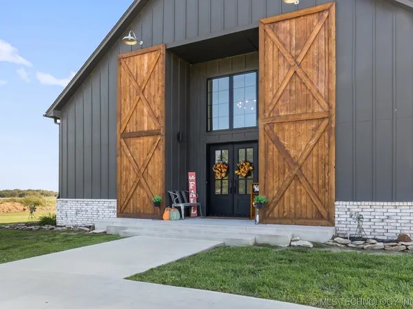 17394 S 280th Rd, Morris, OK 74445