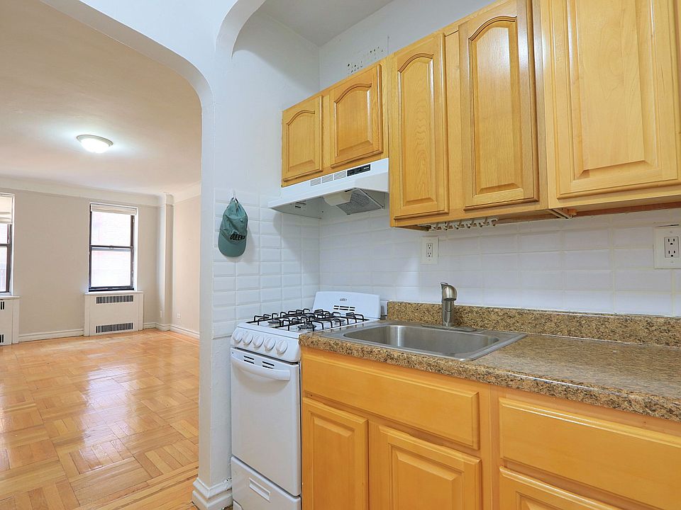 1st image of 10824 71st Ave APT 5J