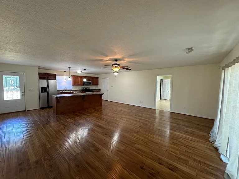 656 Morton Rd — Photo 3