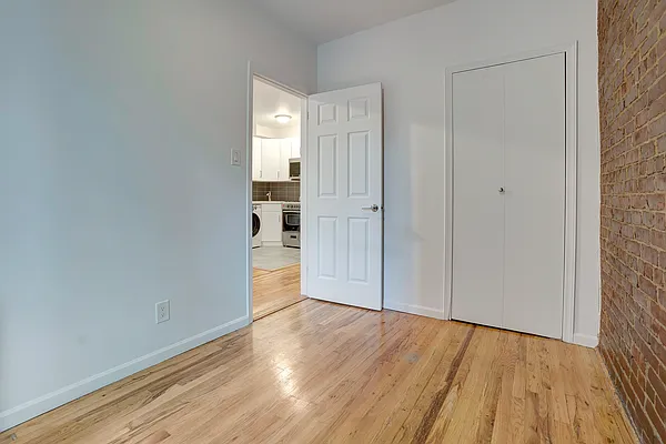 Rented by Creed Realty Group | media 14