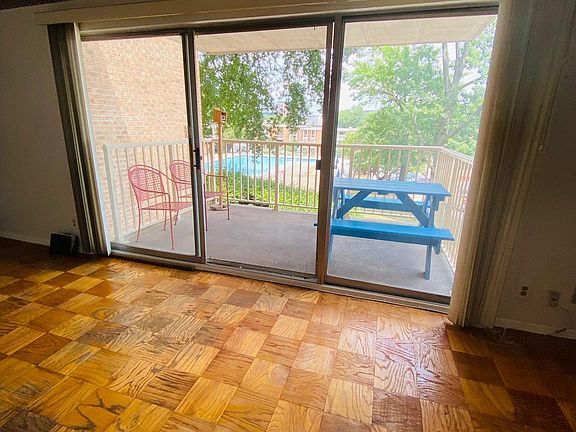 3rd image of 2618 Redcoat Dr #183-1B