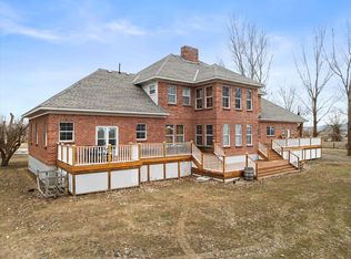 46064 Schoolhouse Rd, Haines, OR 97833
