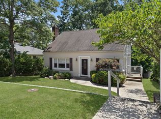 10 Ridge Rd, Bayville, NY 11709