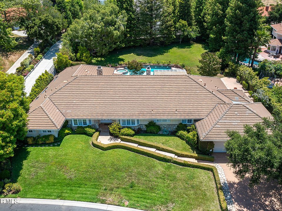 1st image of 1144 Deepwood Dr