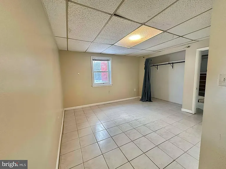 1818 N Adams St — Photo 9