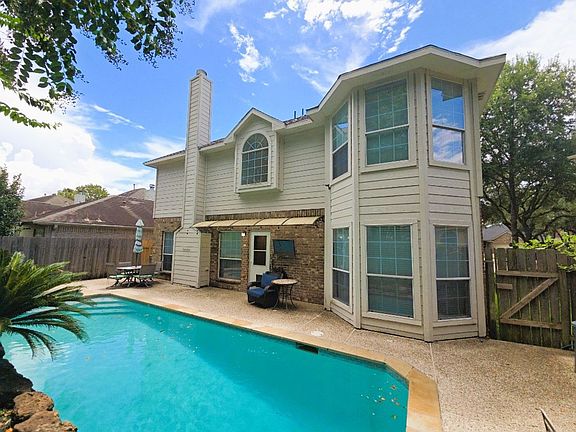 2nd image of 16514 Bluff Springs Dr