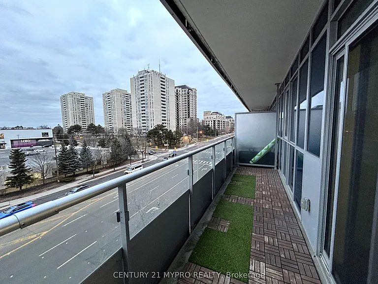 591 Sheppard Ave E #526 — Photo 12