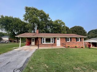 2710 Oakcliff Ct, Johnson City, TN 37601