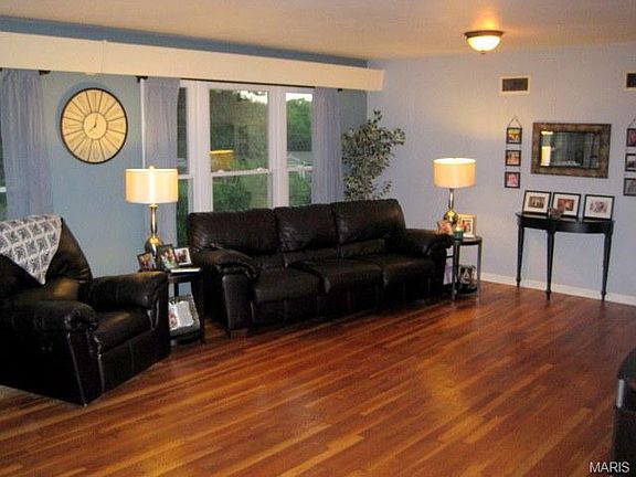 3rd image of 5 Lila Ln