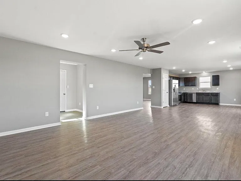 224 Candy Apple Ln — Photo 5