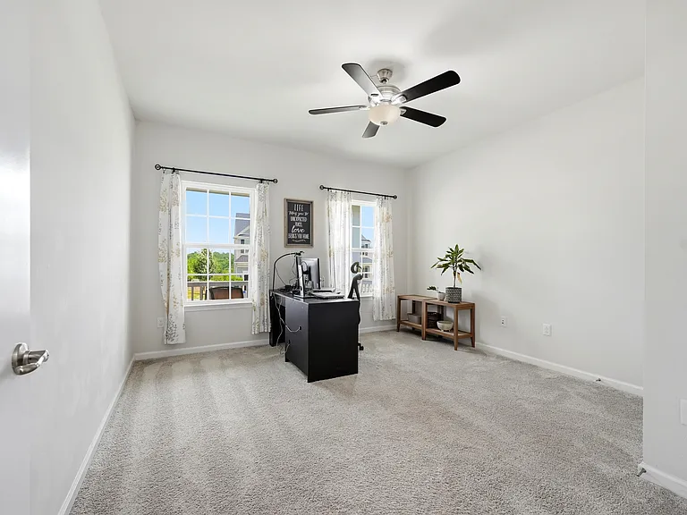 1129 Isabella Ct — Photo 12
