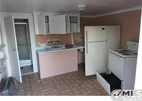 3rd image of 114 S B St APT 1