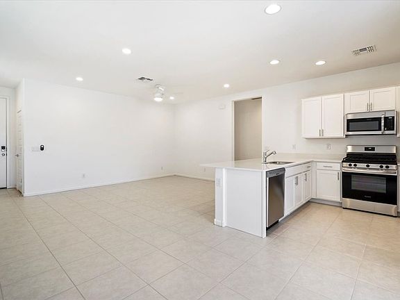 4th image of 25872 S 231st St