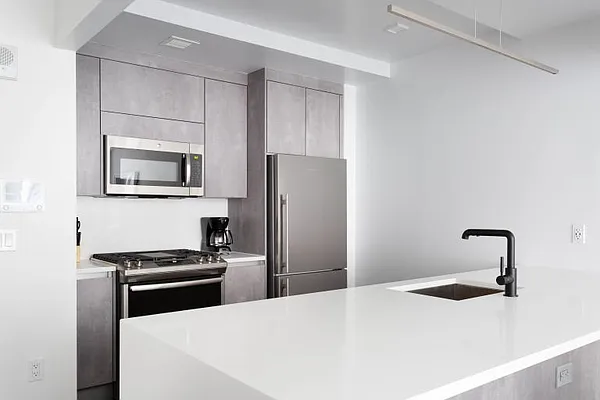 Rented by Kahen Properties | media 10