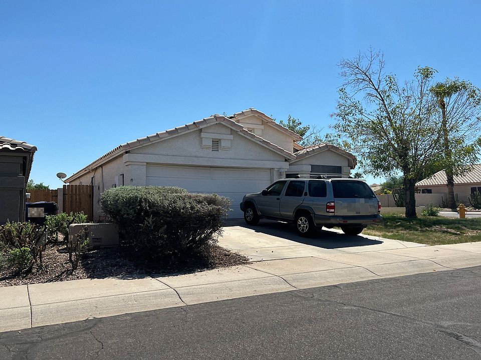 2nd image of 2239 E Ross Ave