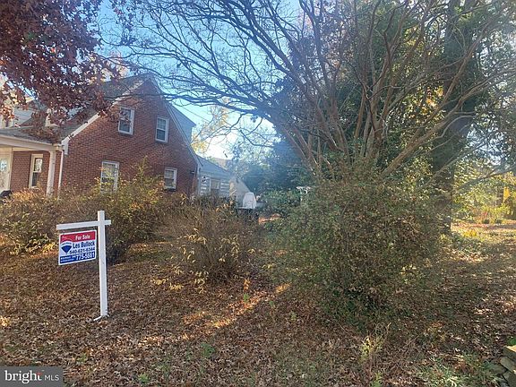 2nd image of 920 Brompton St