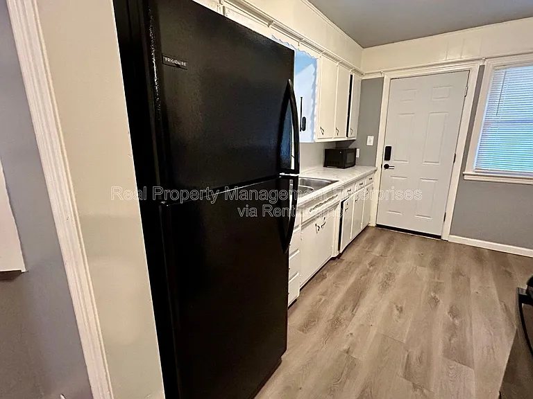 3044 NW 28th St — Photo 9