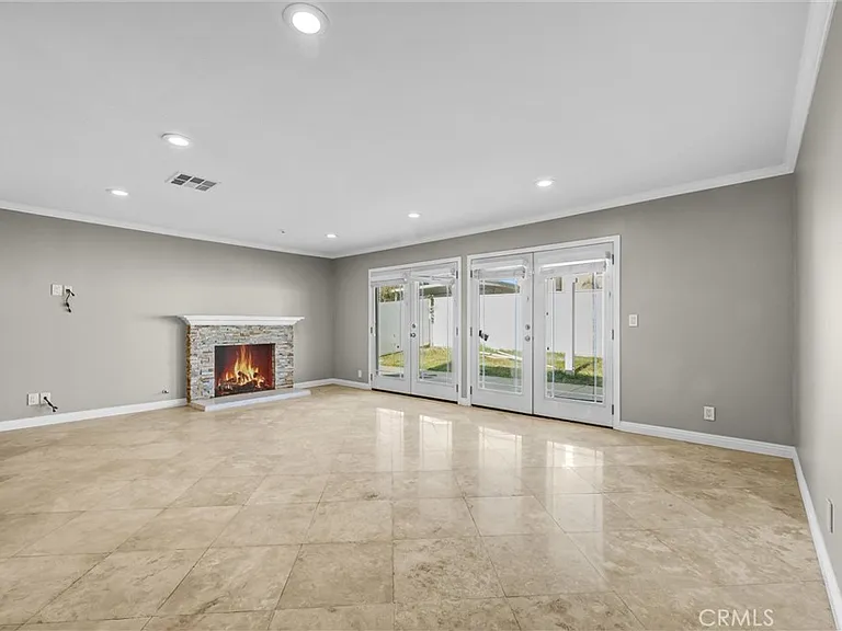 2751 San Carlos Ln — Photo 13