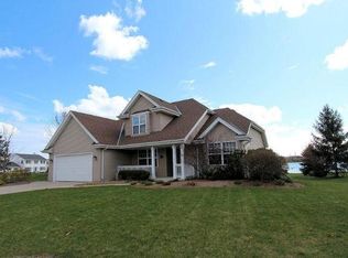 10350 S Justin Dr, Oak Creek, WI 53154