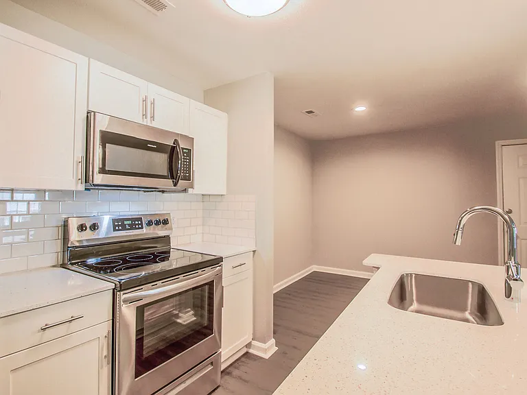 Providence Court — Photo 19