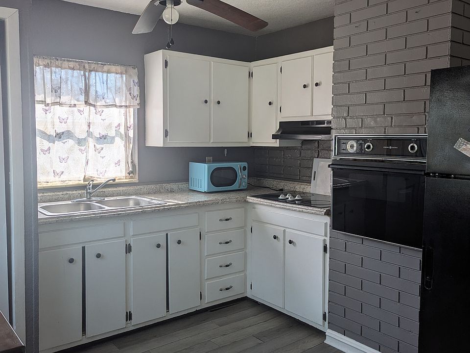 1st image of 4767 1st Ave N #B