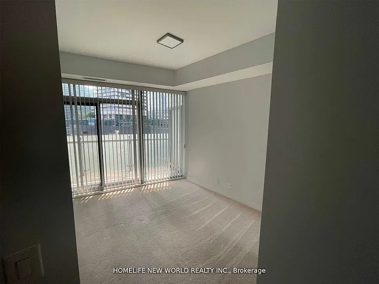 14 York St #601 — Photo 15