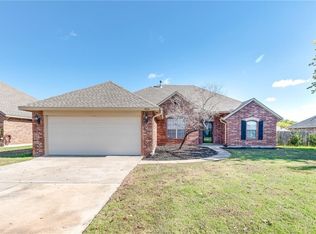 4504 Katie Ridge Dr, Moore, OK 73160