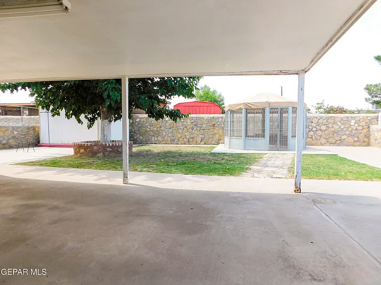 1013 Le Barron Rd — Photo 25