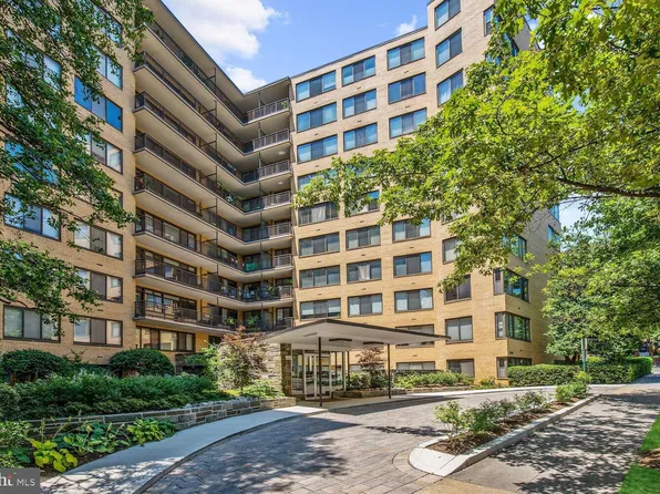 4740 Connecticut Ave NW APT 402, Washington, DC 20008